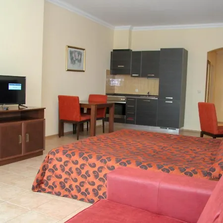 Private Studio In Sunset Resort Pomorie * פומורי