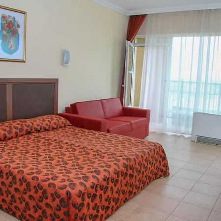 Private Studio In Sunset Resort Pomorie דירה
